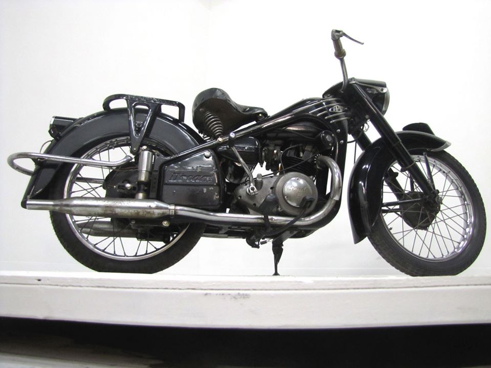 Honda Dream 1954