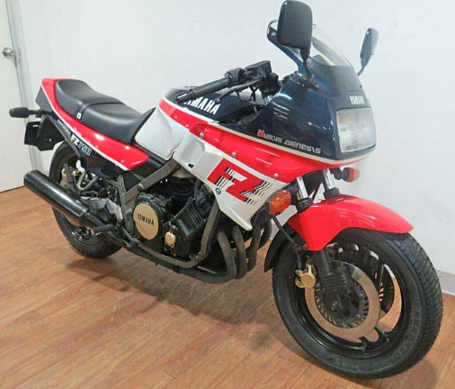 Yamaha FZ750