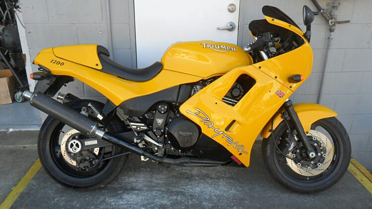 Triumph Daytona 1200