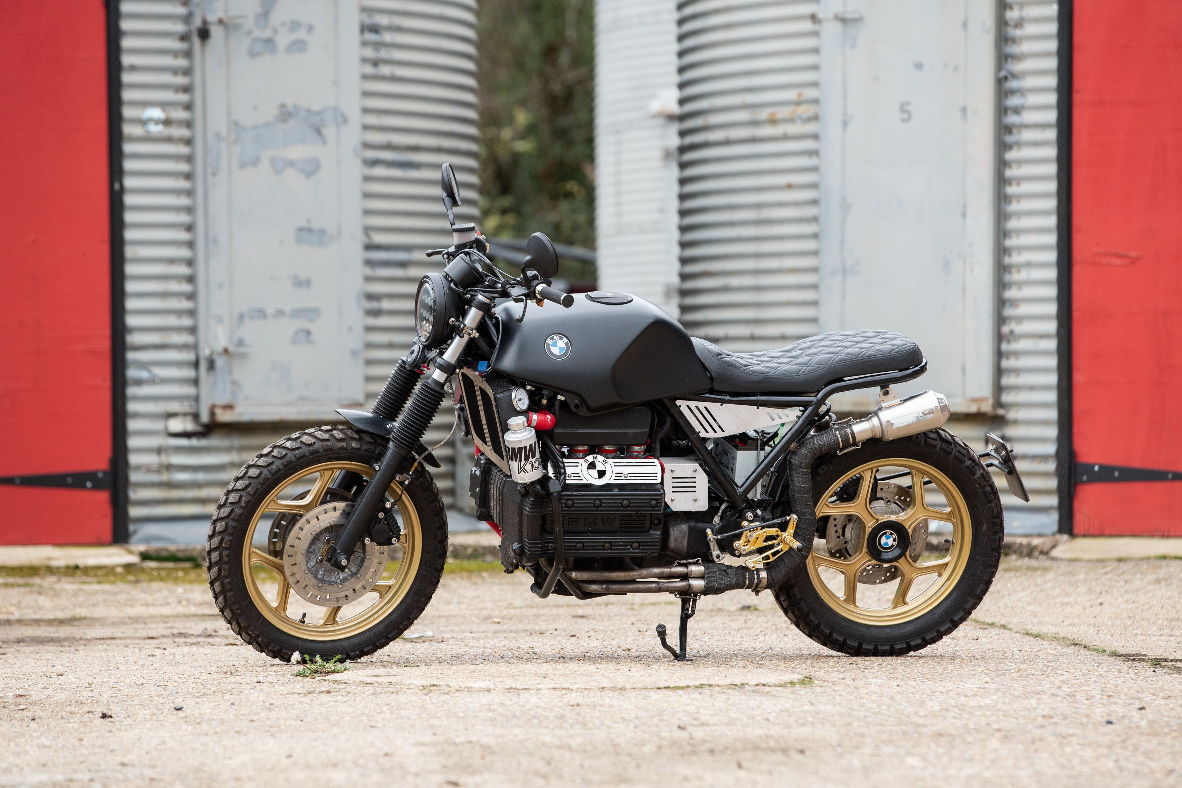 BMW K1 flat tracker