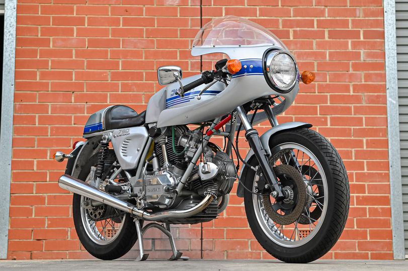 Ducati
              750SS