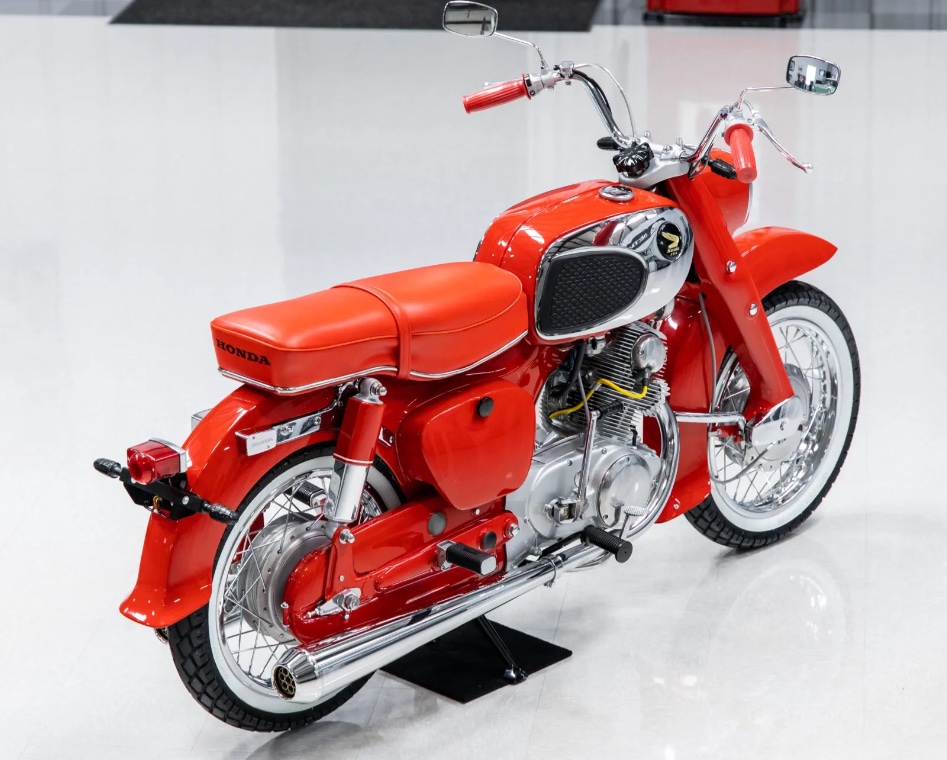 Honda Ca77