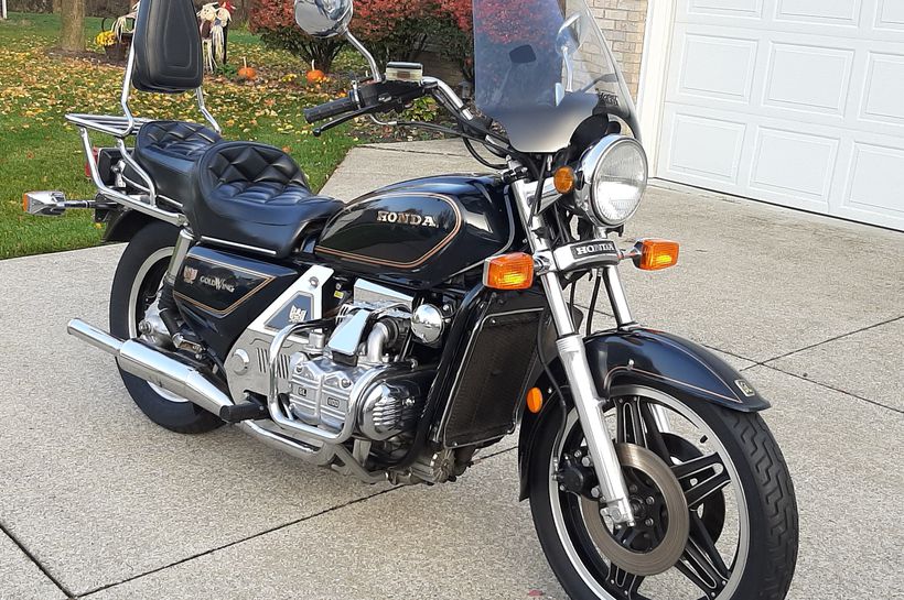 Honda
              GL1100