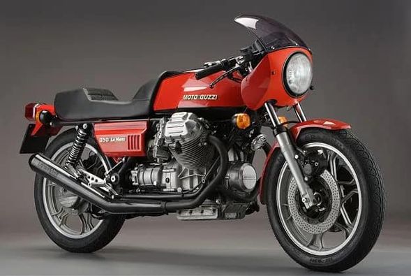 Moto Guzzi
              850 Le Mans