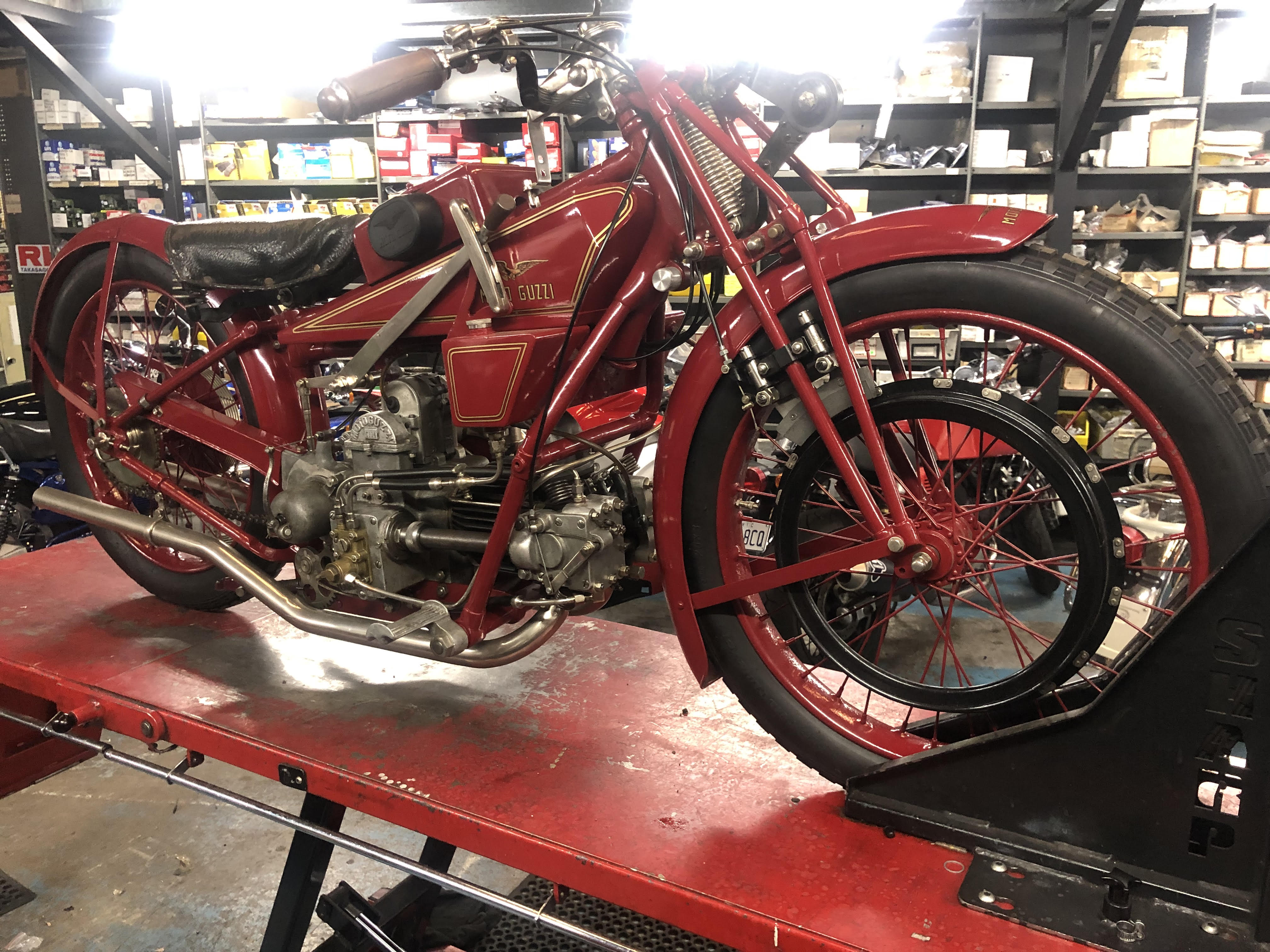 Moto Guzzi C4V