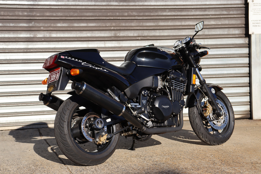 triumph speed triple 900