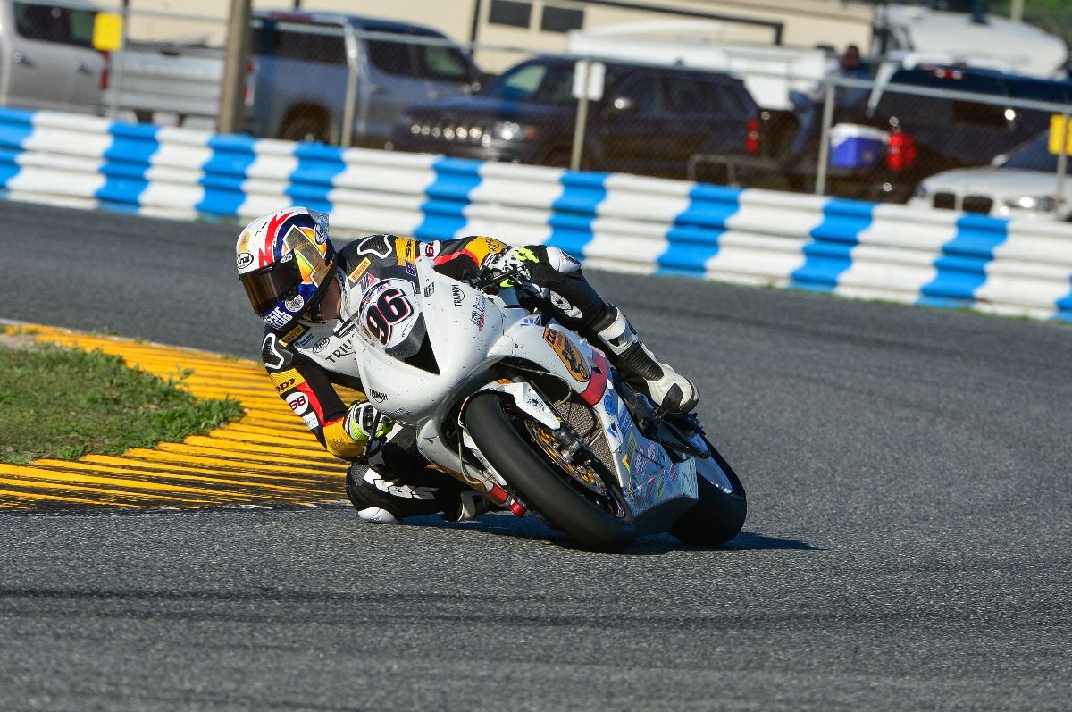 Triumph
                Daytona 200