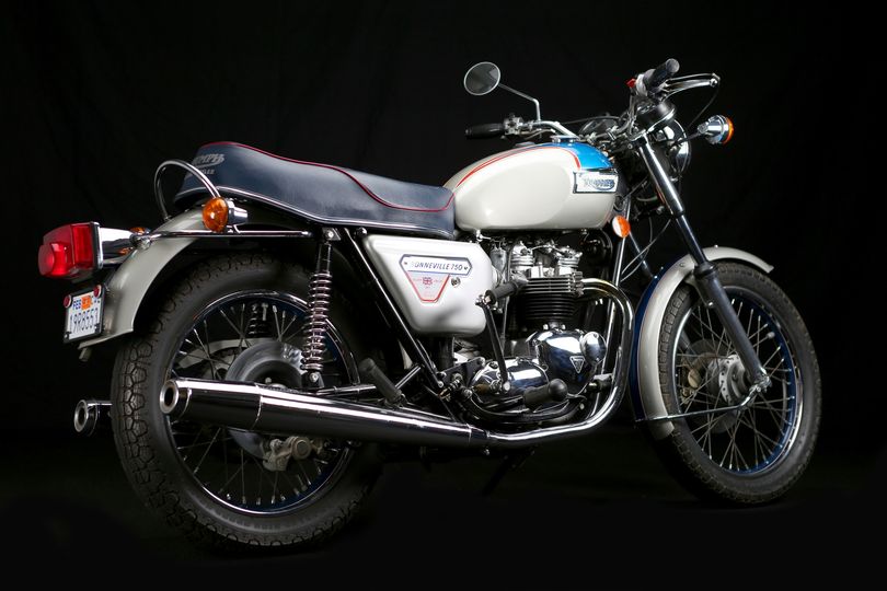 Triumph
                    Jubilee Bonneville