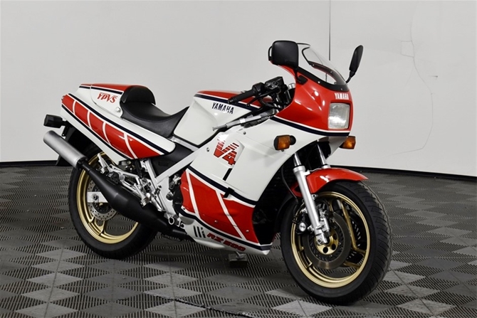 Yamaha RZ500