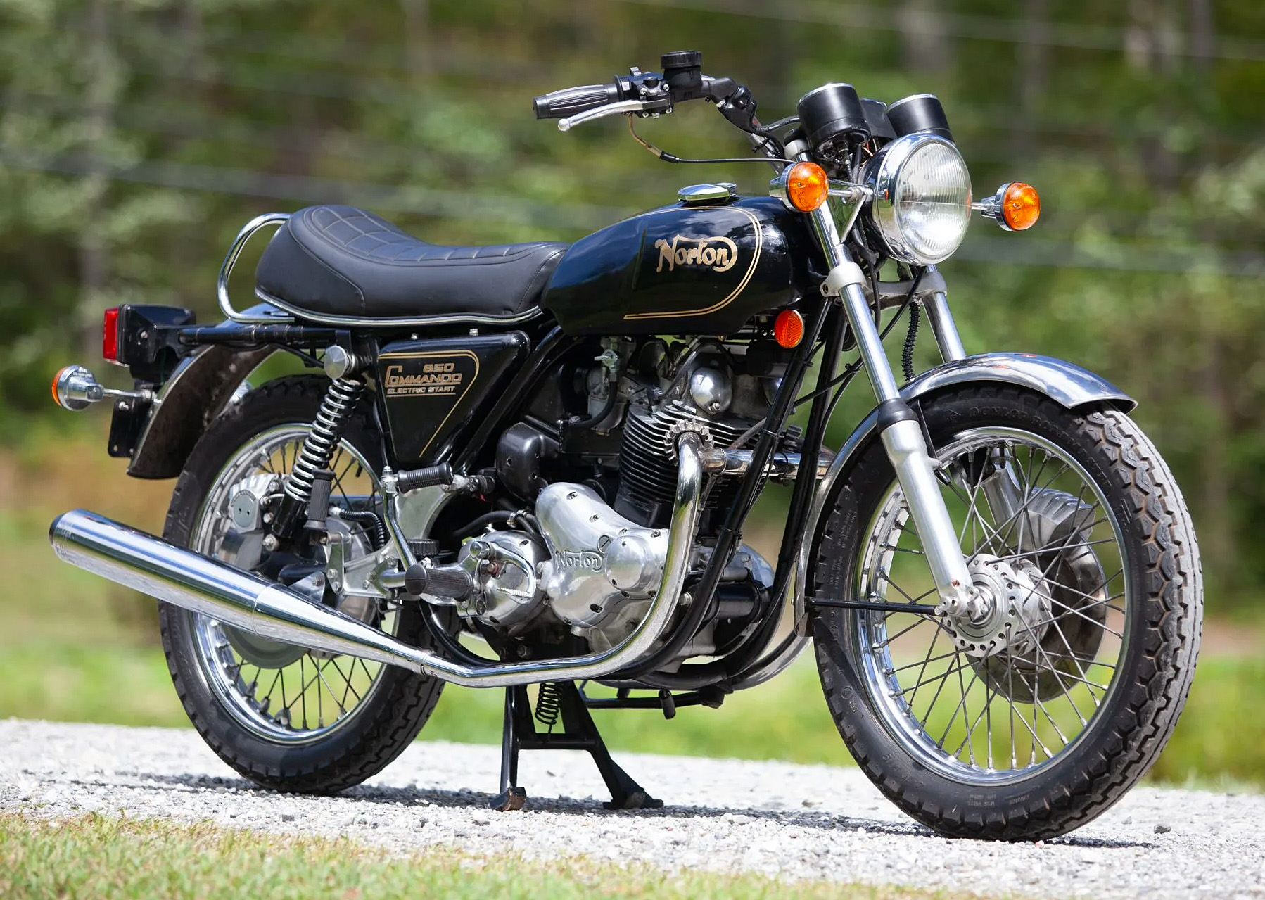Norton
              Commando