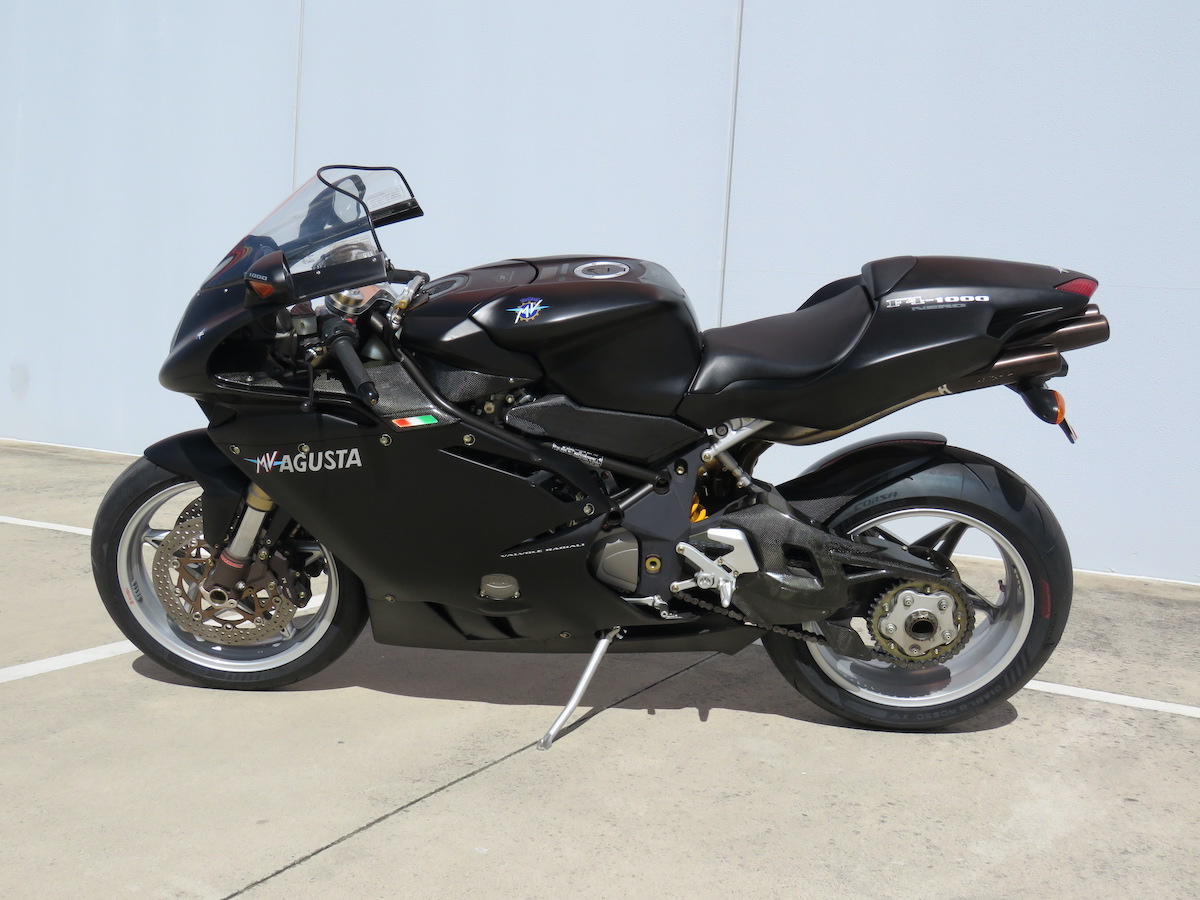 MV Agusta F4
              1000 Nero