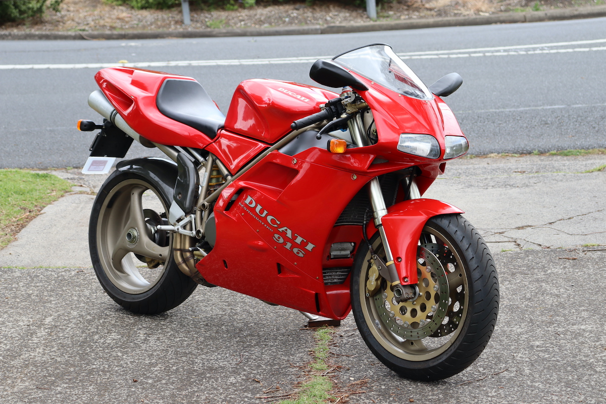 ducati 916