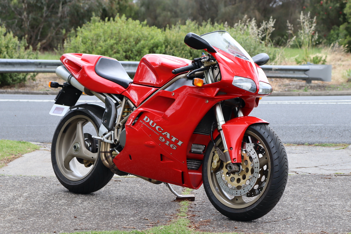 ducati 916 strada