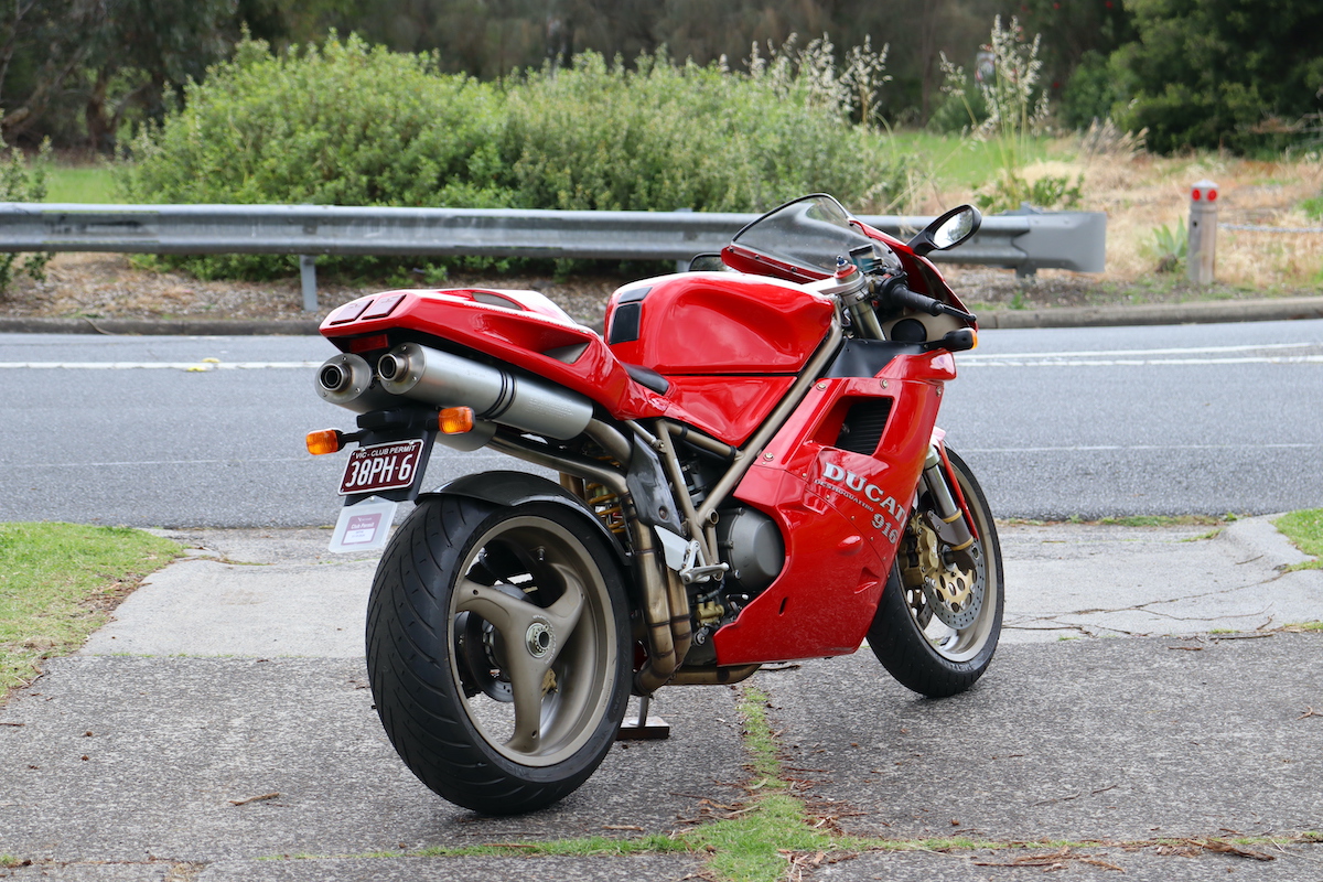 ducati 916