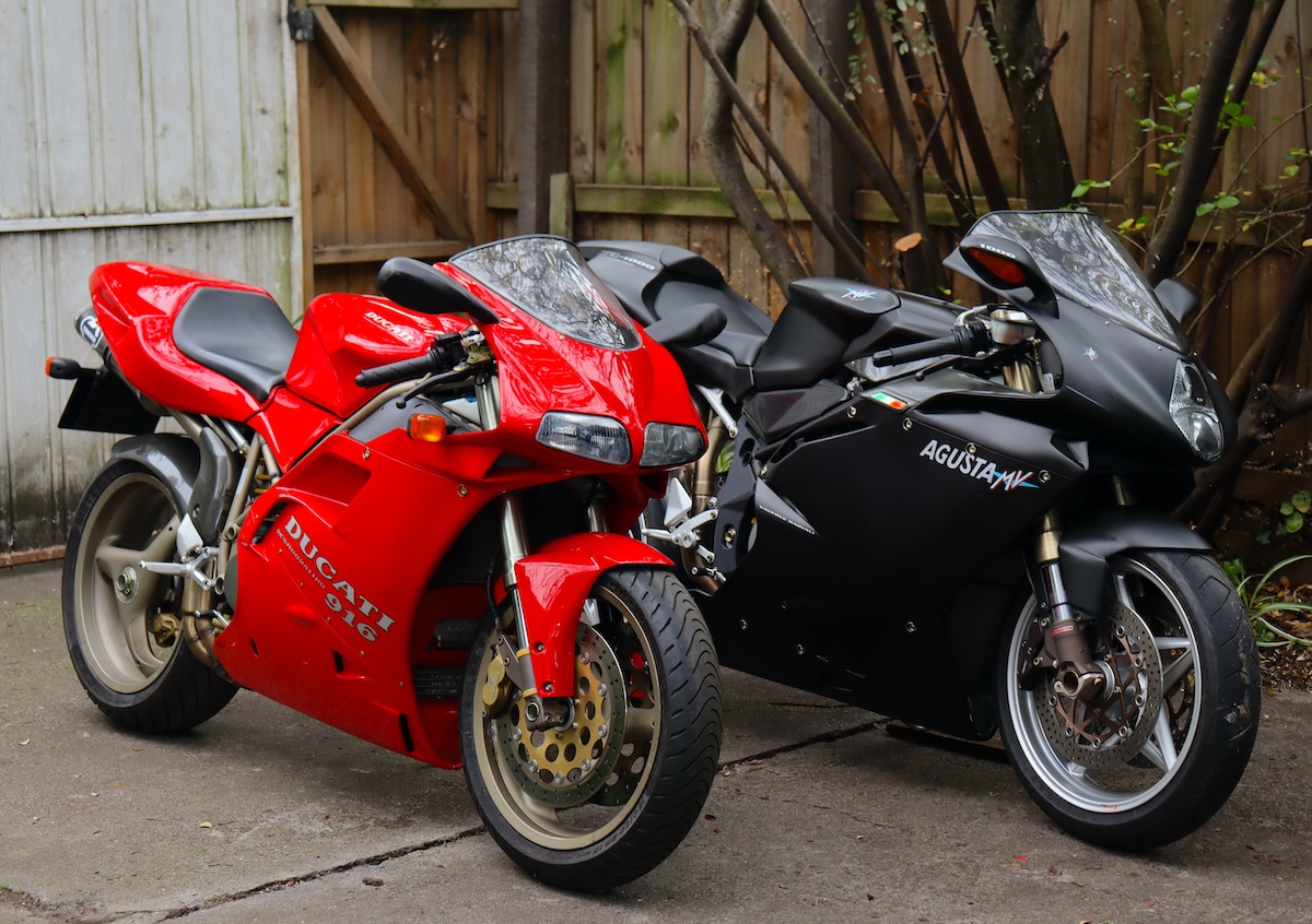 ducati 916 and Mv agusta f4 1000 nero