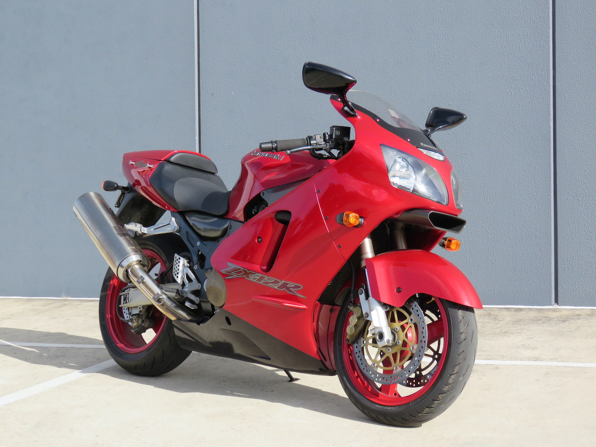 Kawasaki
              ZX-12R