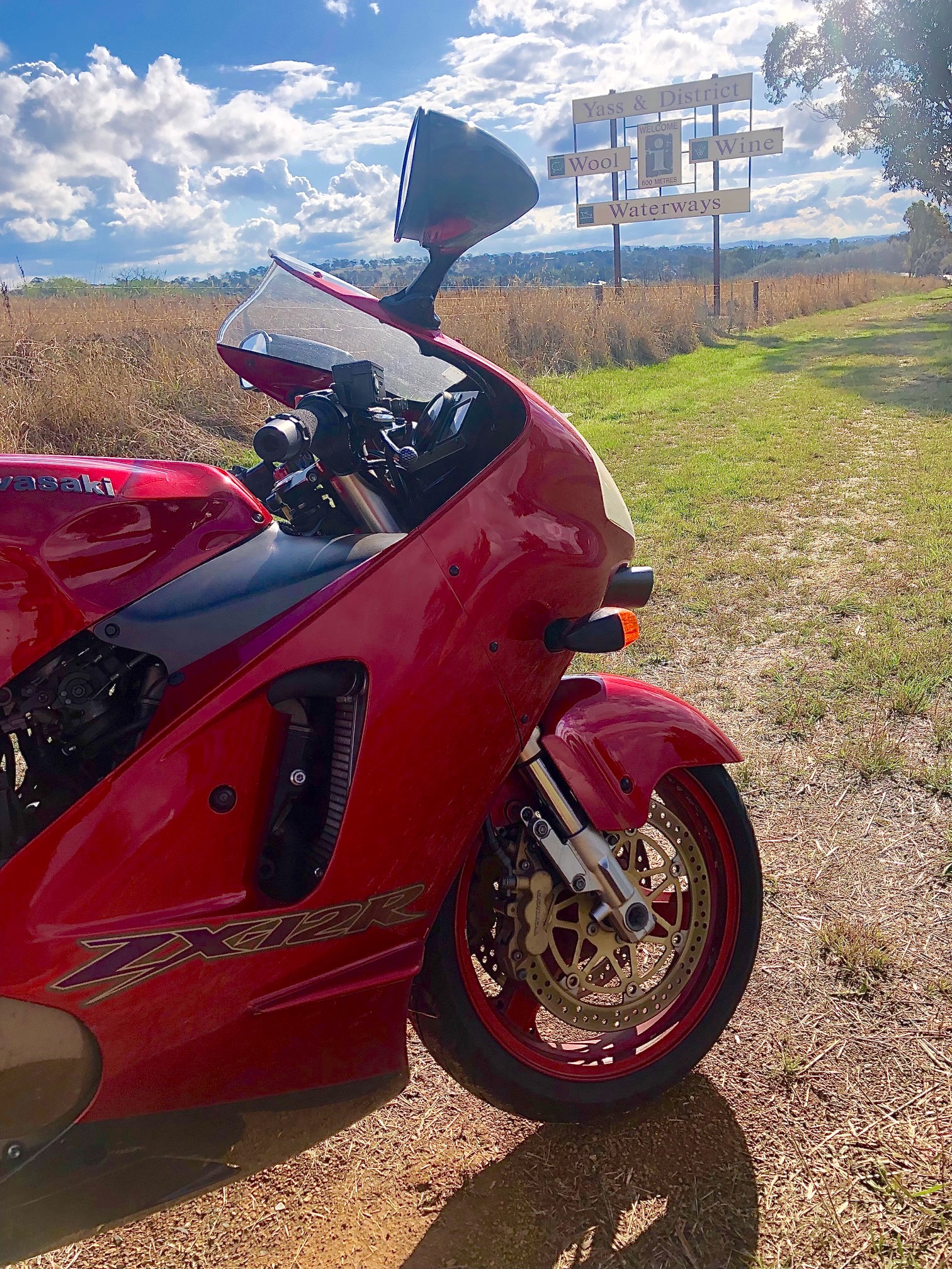 kawasaki
                zx-12r