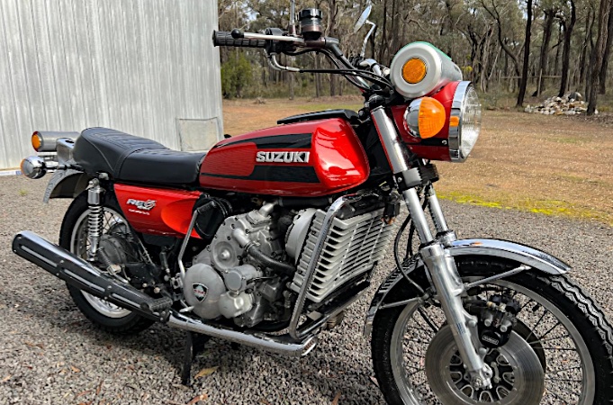 suzuki
              re5m