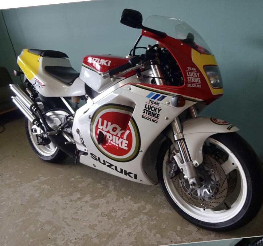 suzuki
              RGV250