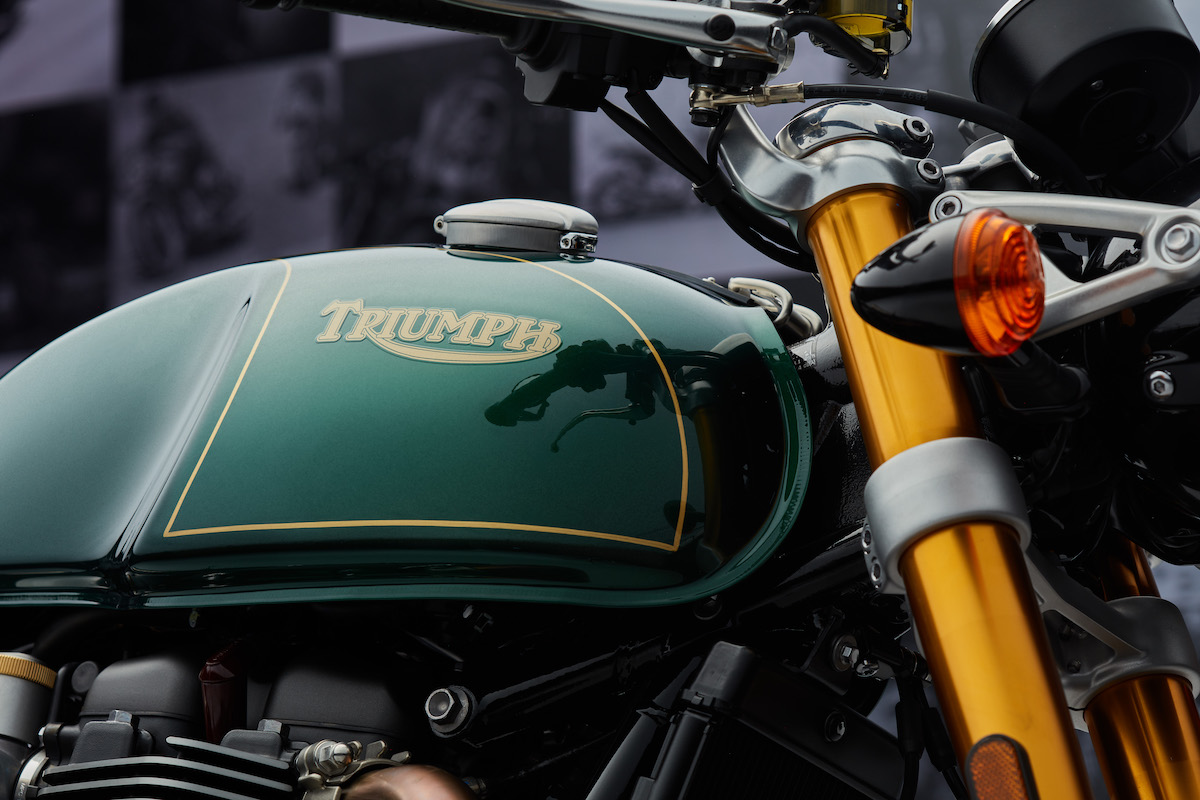 Triumph
              Thruxton