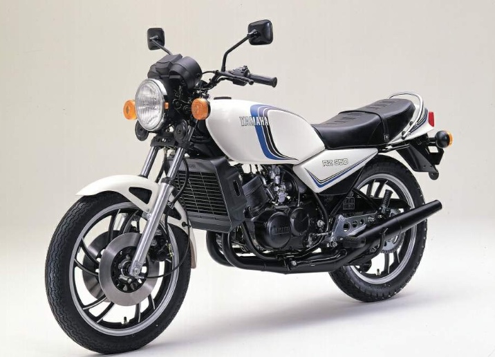 yamaha
              rd350lc