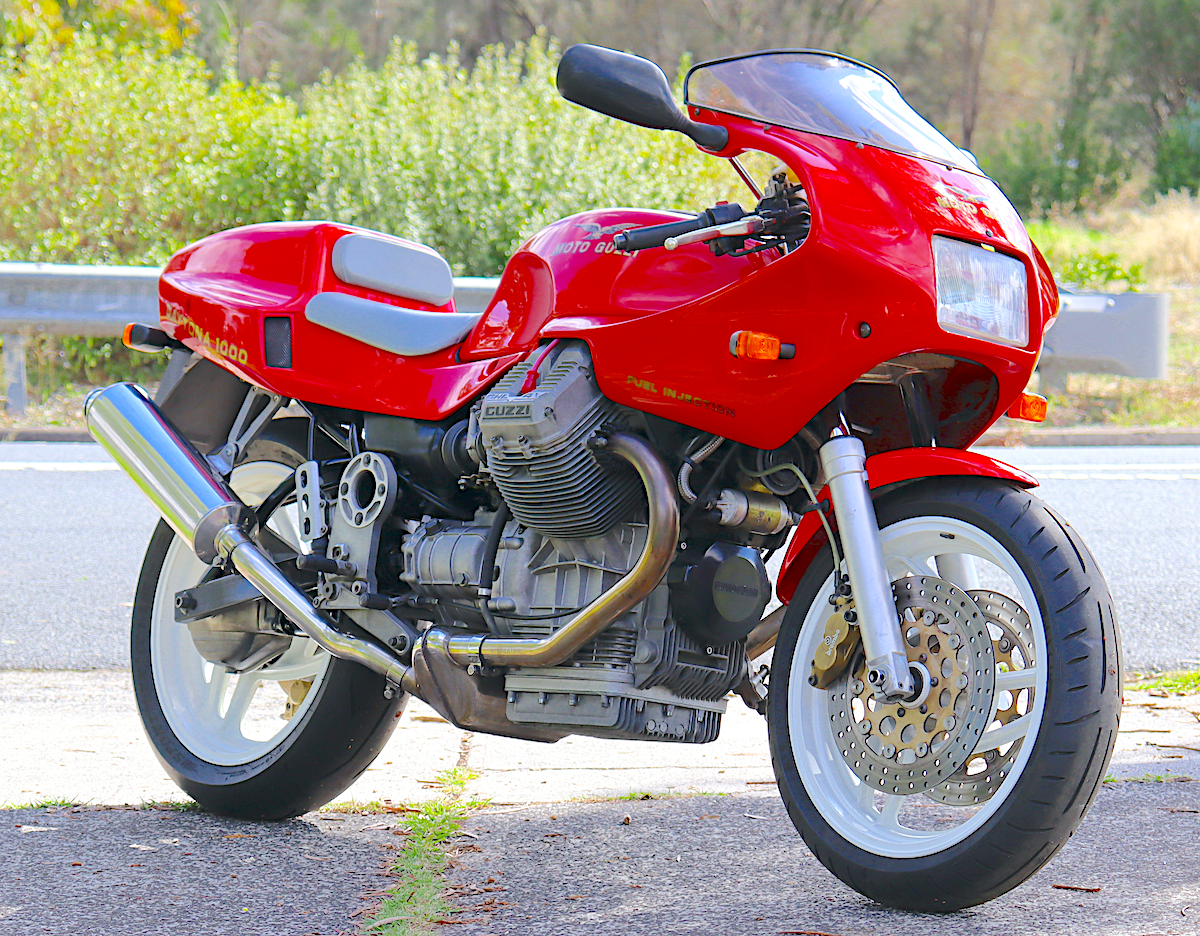 moto guzzi daytona 1000
