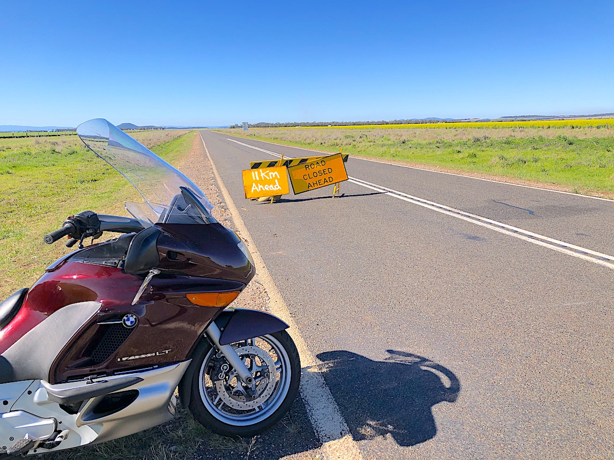 BMW
              K1200LT road closed luxo tour
