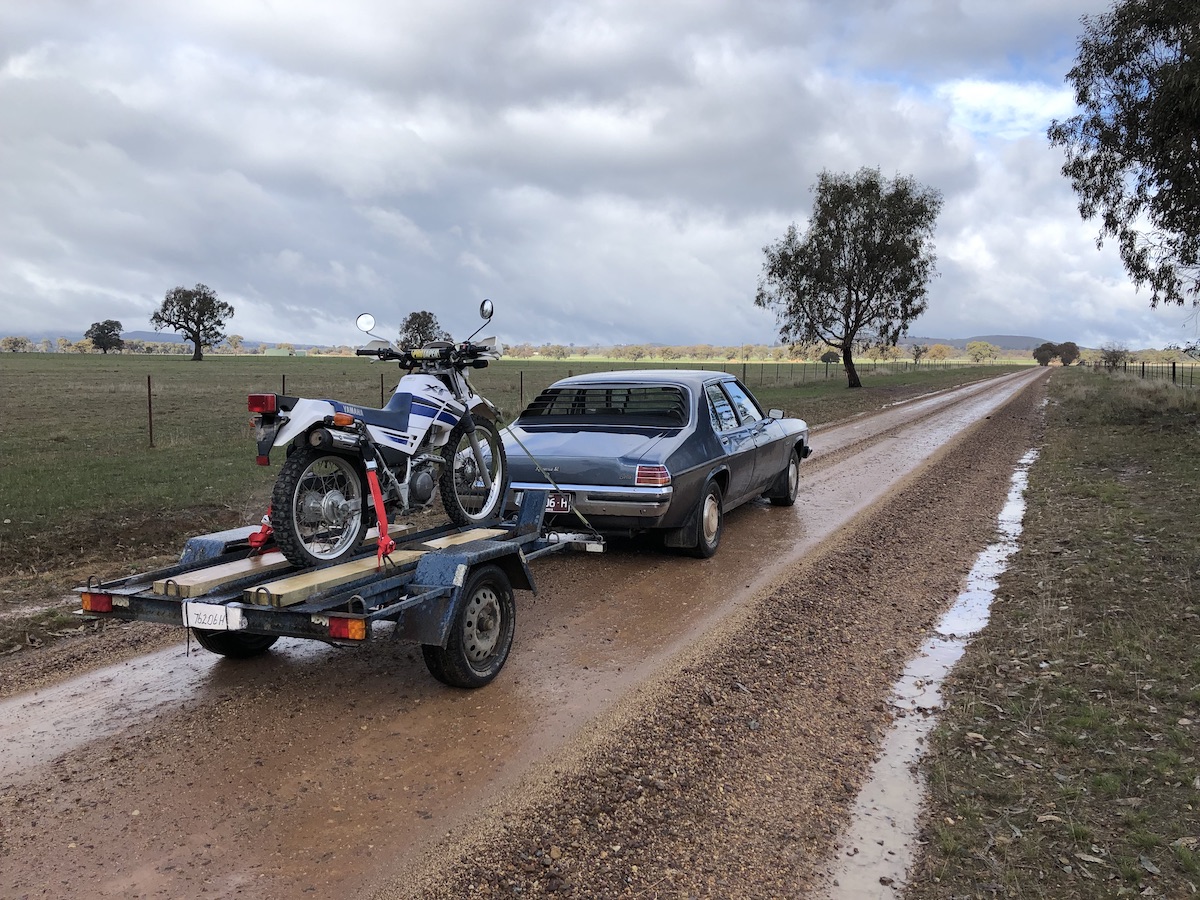 yamaha
              xt225-holden kingswood