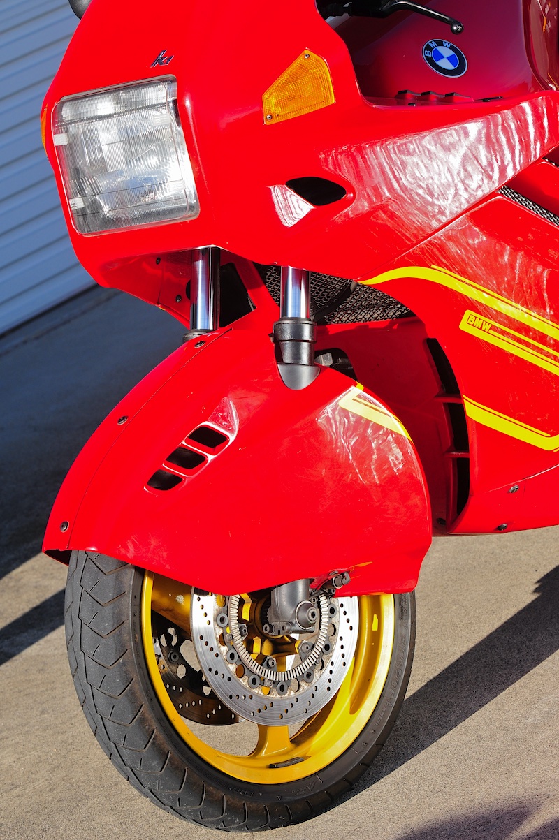 BMW
              K1